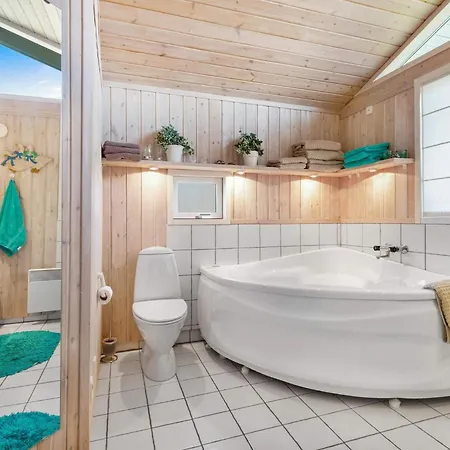 Charming Retreat - By Traum